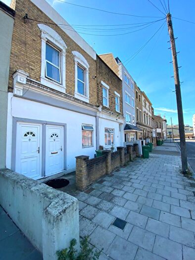 1 Bedroom Maisonette To Rent In Windmill Lane, Stratford, E15