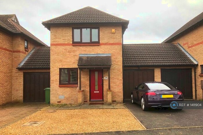 2 Bedroom Detached House To Rent In Selby Grove, Milton Keynes, MK5