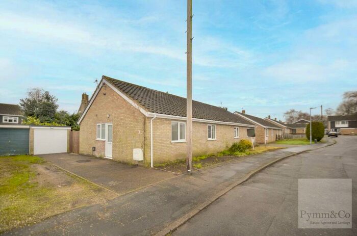 2 Bedroom Semi-Detached Bungalow To Rent In The Paddocks, Old Catton, NR6