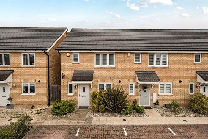 3 Bedroom End Terrace House For Sale In Oaken Wood Drive, Maidstone, ME16