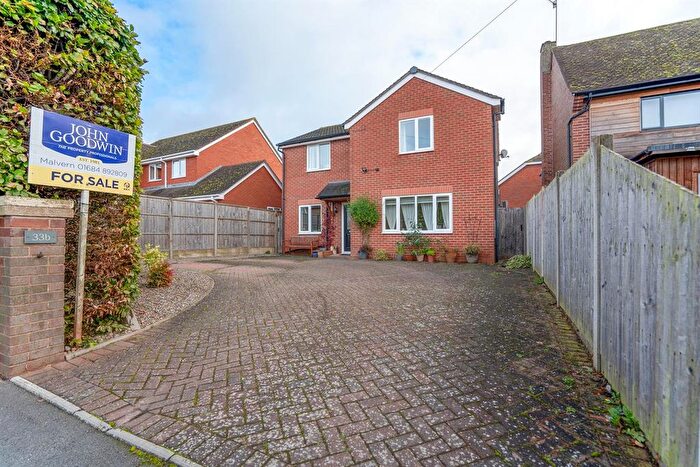 4 Bedroom Detached House For Sale In Winnington Gardens, Hanley Swan, Worcestershire, WR8
