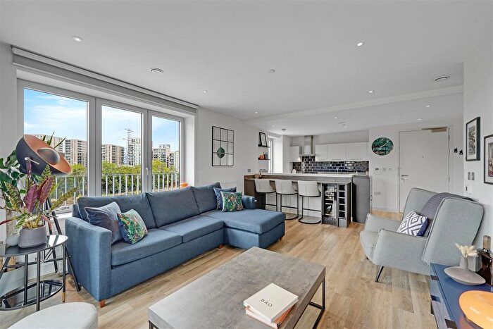 2 Bedroom Flat For Sale In Serapis House, London City Island, E14
