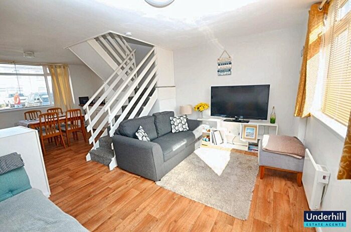 2 Bedroom Apartment For Sale In Welcome Holiday Park Warren Road, EX7