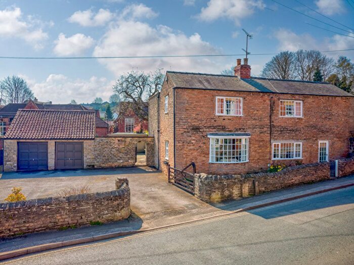 4 Bedroom Detached House For Sale In High Street, Whitwell, S80