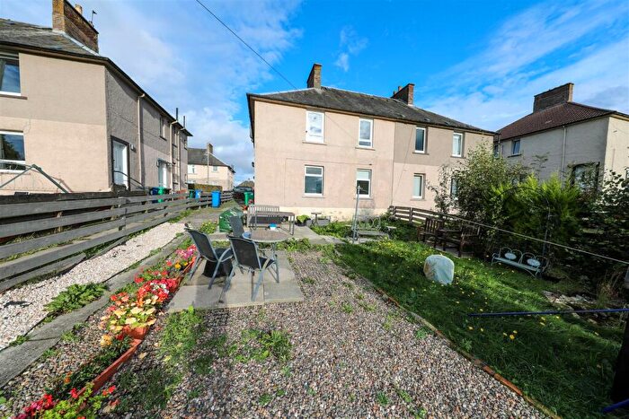 2 Bedroom Flat For Sale In Brucefield Terrace, Lumphinnans, KY4
