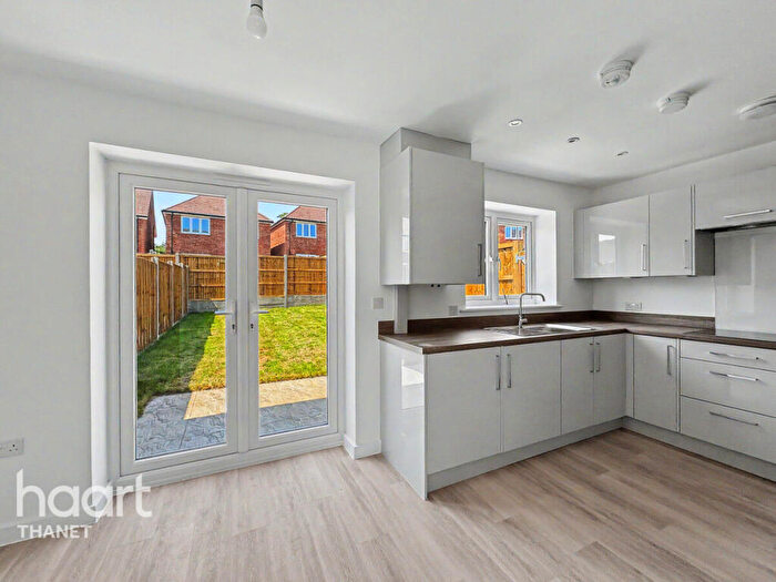 3 Bedroom Semi-Detached House For Sale In Meadowview Drive, Margate, CT9