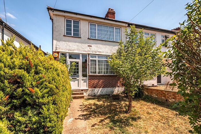 3 Bedroom Property To Rent In Riverdene, Edgware, HA8