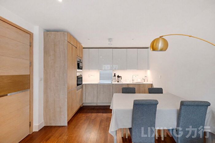 2 Bedroom Flat For Sale In Whiting Way, Surrey Quays, SE16