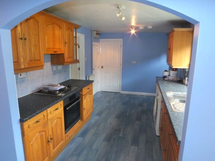 3 Bedroom Semi-Detached House To Rent In Millwood Lane, Uckfield, TN22