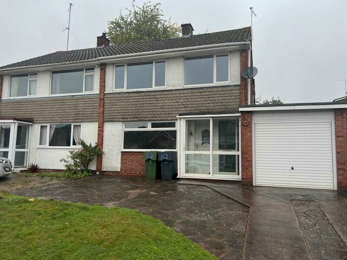 3 Bedroom Semi-Detached House To Rent In Bant Mill Road, Bromsgrove, B60