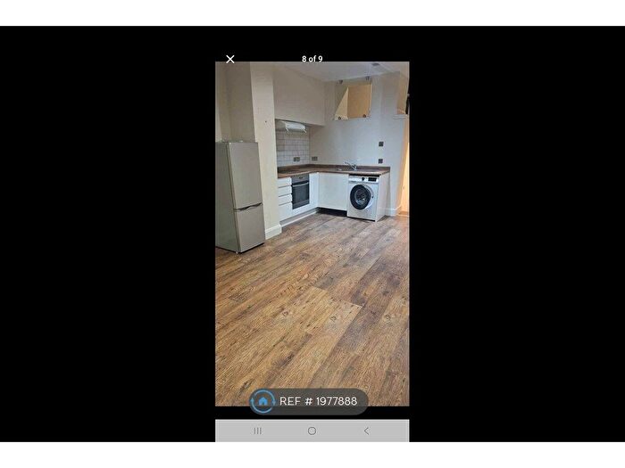 1 Bedroom Flat To Rent In Guildford Road, London, RH4
