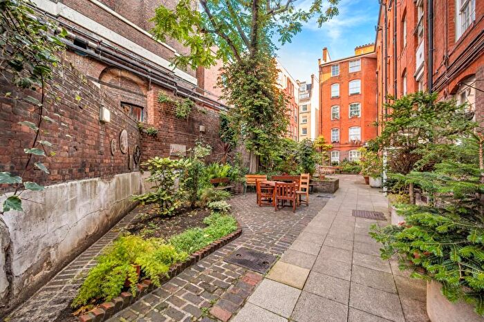1 Bedroom Flat To Rent In Siddons Court, Tavistock Street, London, WC2E