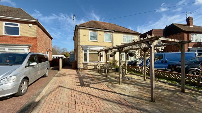 4 Bedroom Semi Detached House For Sale In Newark Avenue, Peterborough, PE1