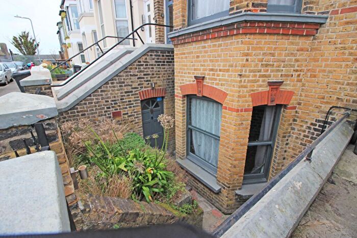 2 Bedroom Apartment To Rent In Albert Road, Margate, CT9