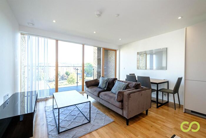 1 Bedroom Flat To Rent In Golding Lodge, Wellington Street, Woolwich, SE16