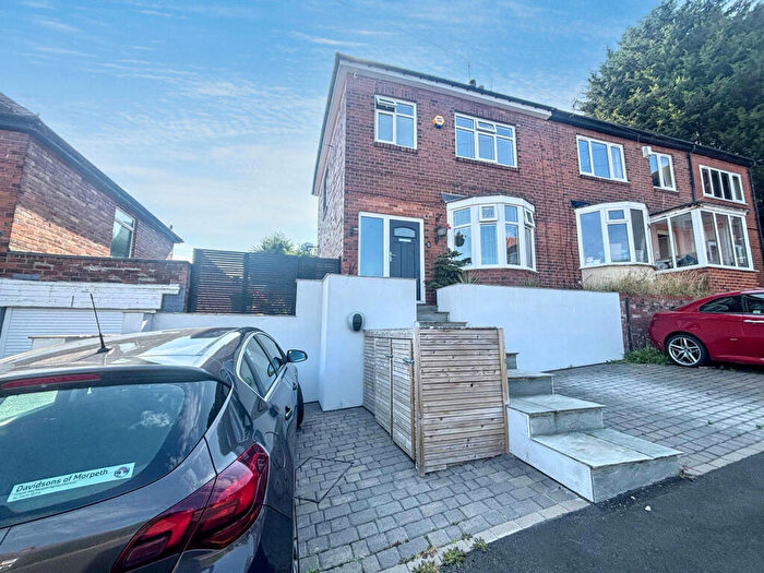 3 Bedroom Semi-Detached House For Sale In Mount Grove, Dunston, Gateshead, Tyne And Wear, NE11