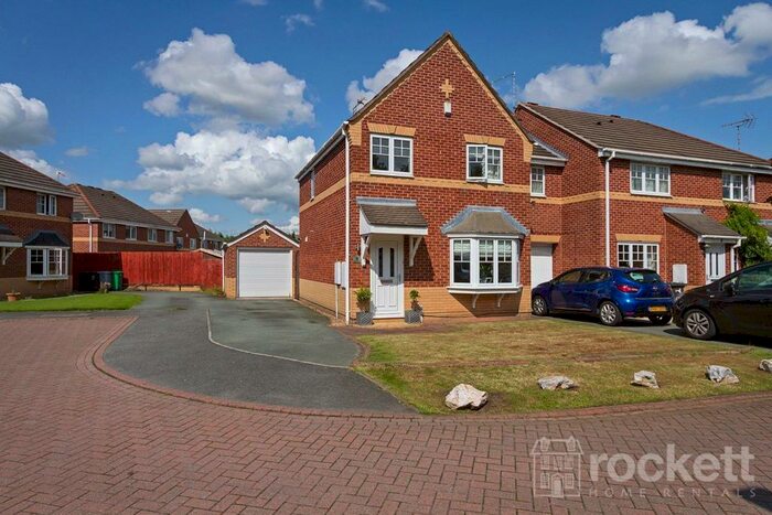 3 Bedroom Semi-Detached House To Rent In Barrie Grove, Crewe, CW1