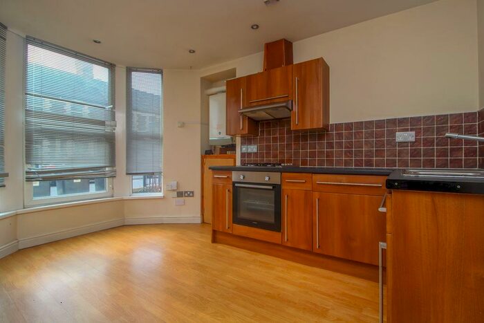 1 Bedroom Flat To Rent In Mackintosh Place, Roath, Cardiff, CF24