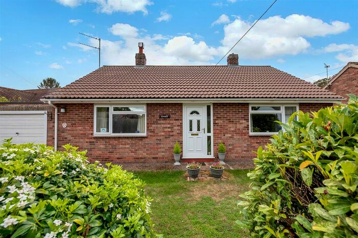 2 Bedroom Detached Bungalow For Sale In Mooreland Drive, Great Barton, Bury St. Edmunds, IP31