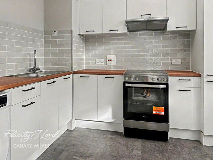 1 Bedroom Apartment To Rent In Abbott Road, London, E14