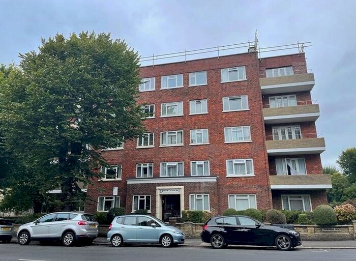 3 Bedroom Flat To Rent In Eaton Gardens, Hove, BN3