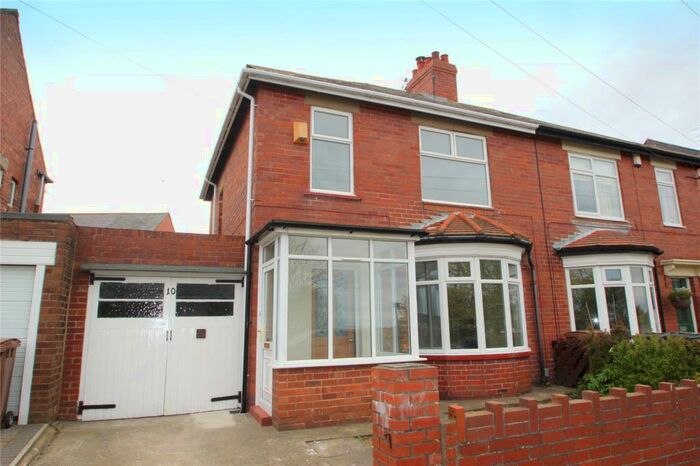 3 Bedroom Semi-Detached House To Rent In Hesleyside Road, Wellfield, Whitley Bay, Tyne And Wear, NE25