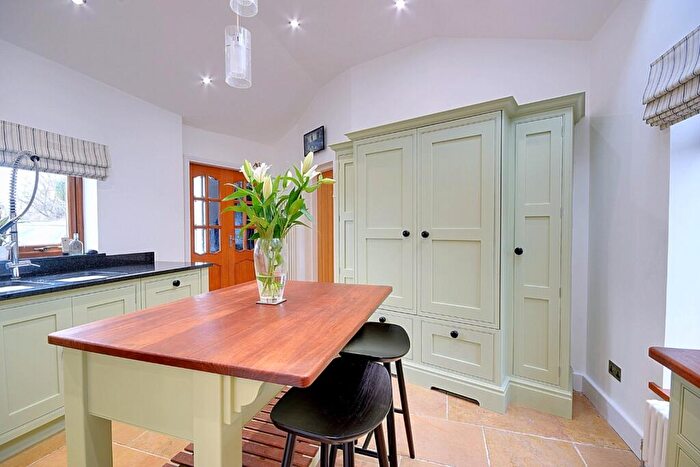 4 Bedroom Detached House For Sale In New Street, Clifton, Brighouse, West Yorkshire, HD6