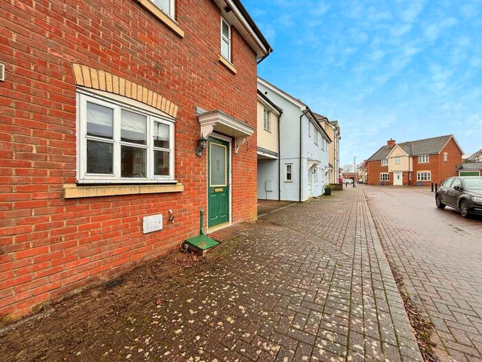 3 Bedroom Terraced House To Rent In Hutchinson Close, Tiptree, CO5