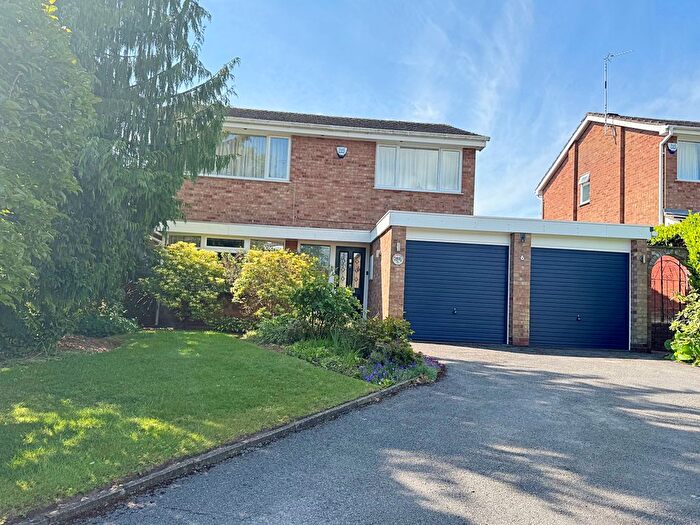 4 Bedroom Detached House For Sale In The Meadows, Leek Wootton, CV35
