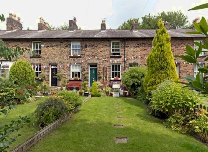 2 Bedroom Cottage To Rent In Park View, Bolton, BL1