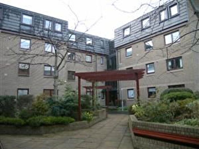 1 Bedroom Flat To Rent In Belhaven Place, Morningside, Edinburgh, EH10