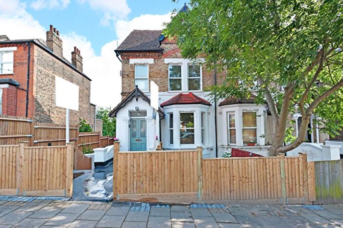 1 Bedroom Property To Rent In Auckand Hill, West Norwood, London, SE27