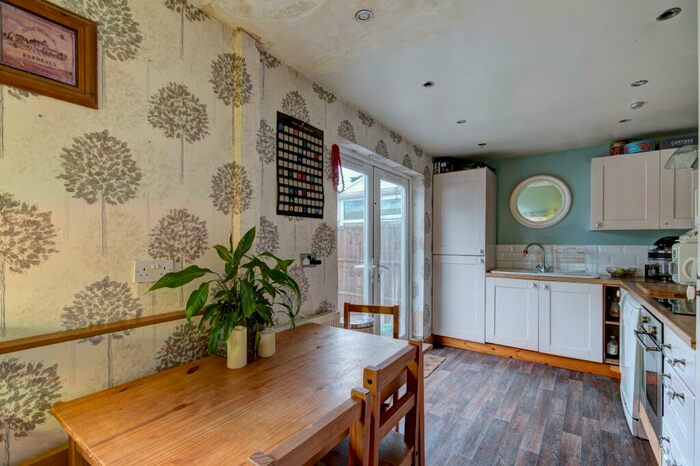 3 Bedroom End Of Terrace House For Sale In Mavis Road, Birmingham, West Midlands, B31