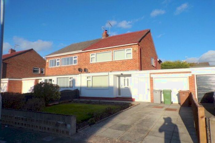 3 Bedroom Semi-Detached House To Rent In Bowness Avenue, Wirral CH63