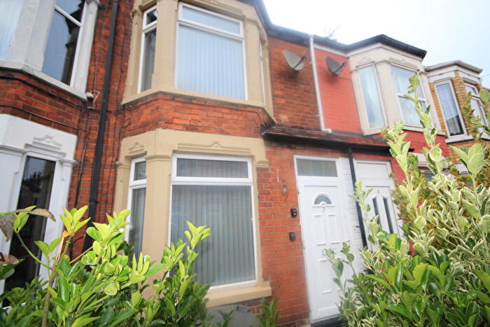 2 Bedroom Terraced House To Rent In Derwent Avenue, Hampshire St, Hull, HU4