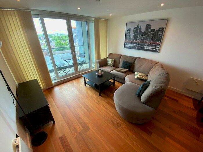 2 Bedroom Apartment To Rent In Milliners Wharf, Munday Street, Manchester, M4