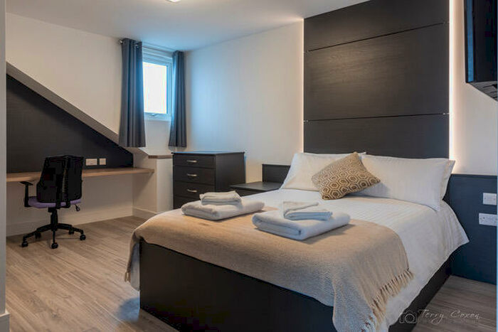 Studio To Rent In Derry Villas Deluxe Studio, PL4