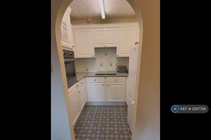 1 Bedroom Flat To Rent In Rhoslan Park, Colwyn Bay, LL29