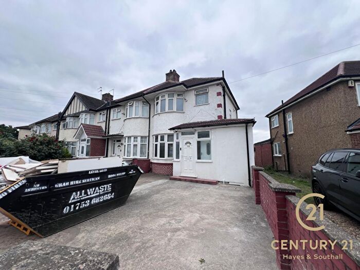 5 Bedroom End Of Terrace House To Rent In Ascot Gardens, UB1