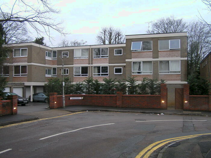 2 Bedroom Flat To Rent In Grosvenor Road, St Albans, AL1