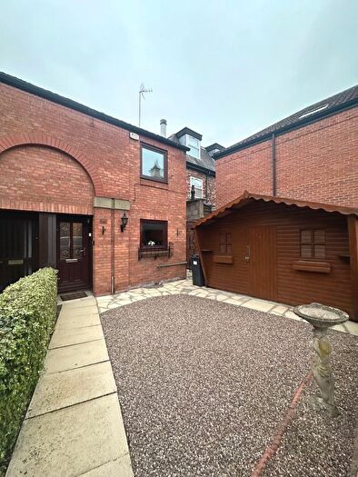2 Bedroom Property To Rent In Cloisters Walk, York, YO31