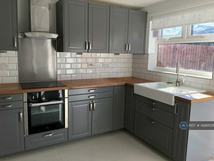 3 Bedroom End Of Terrace House To Rent In Pershore Road, Birmingham, B5