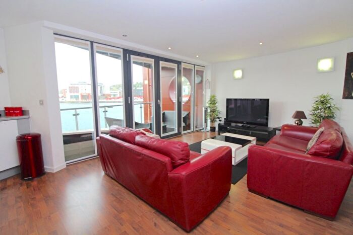 2 Bedroom Flat To Rent In Kings Road, Swansea, SA1