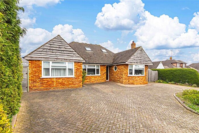 4 Bedroom Detached House For Sale In Orchard Way, Stanbridge, Central Bedfordshire, LU7