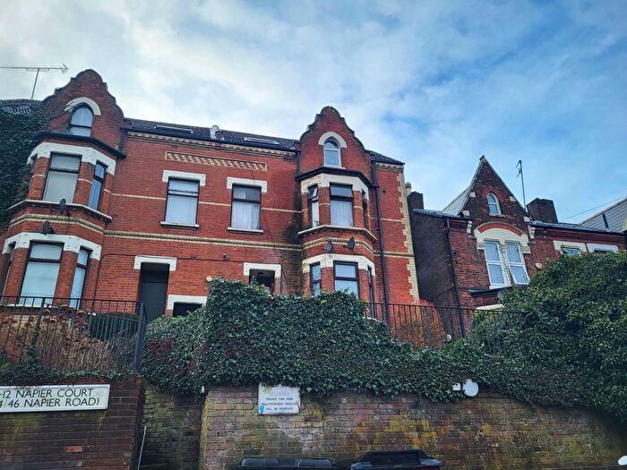 2 Bedroom Flat To Rent In Napier Court, LU1