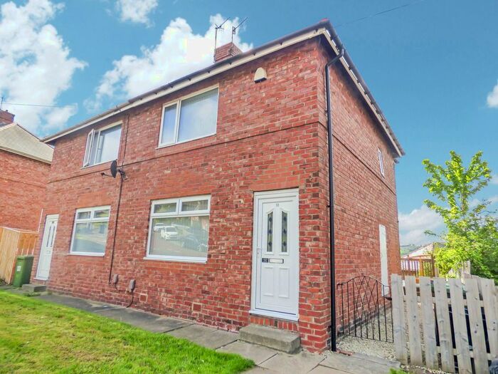 2 Bedroom Semi-Detached House To Rent In Ruskin Road, Swalwell, Newcastle Upon Tyne, NE16