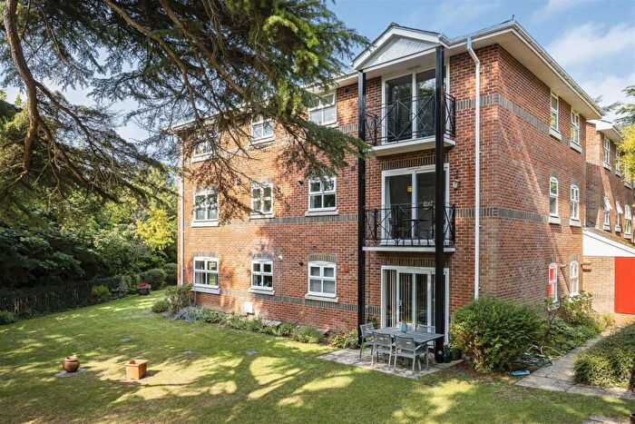 2 Bedroom Apartment For Sale In Warren House Court, St. Peters Avenue Caversham, Reading, RG4