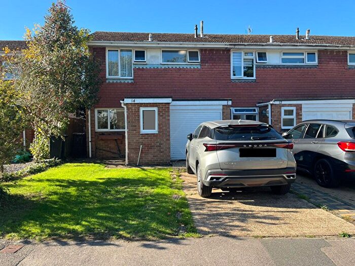 3 Bedroom Semi-Detached House For Sale In Holmewood Close, Wokingham, Berkshire, RG41