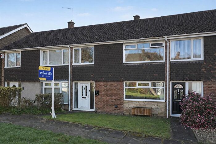 3 Bedroom Terraced House For Sale In Moorfield Court, Stapleford, NG9