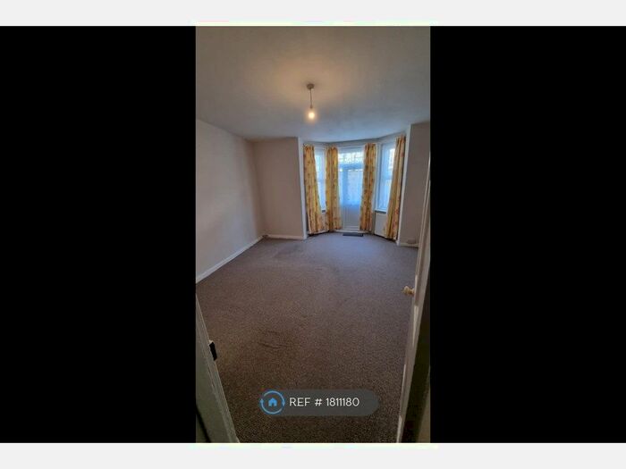 1 Bedroom Flat To Rent In Cambridge Gardens, Hastings, TN34